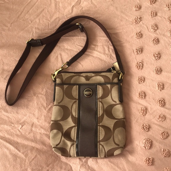 Coach crossbody 💼 - Picture 1 of 5